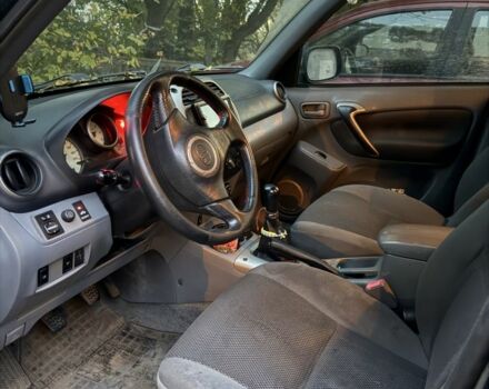 Зеленый Тойота РАВ 4, объемом двигателя 2 л и пробегом 360 тыс. км за 4500 $, фото 5 на Automoto.ua