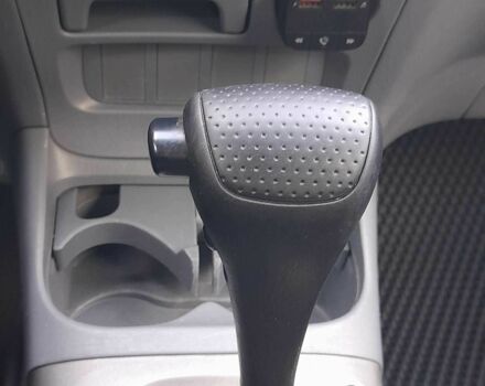 Зелений Тойота РАВ 4, об'ємом двигуна 2 л та пробігом 182 тис. км за 6900 $, фото 7 на Automoto.ua