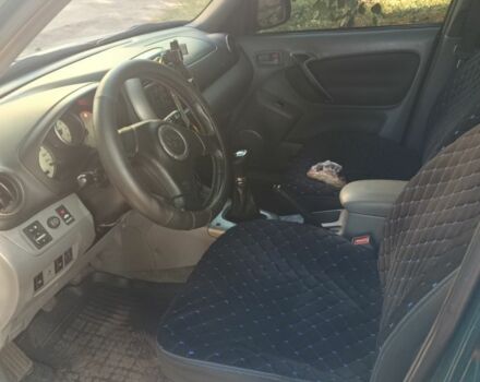 Зеленый Тойота РАВ 4, объемом двигателя 2 л и пробегом 260 тыс. км за 3500 $, фото 2 на Automoto.ua