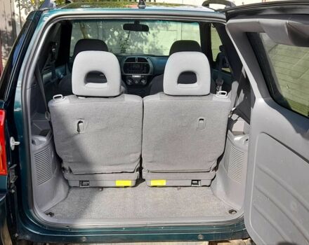 Зелений Тойота РАВ 4, об'ємом двигуна 2 л та пробігом 182 тис. км за 6900 $, фото 3 на Automoto.ua