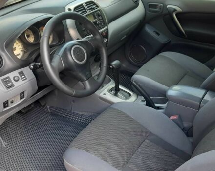 Зелений Тойота РАВ 4, об'ємом двигуна 2 л та пробігом 182 тис. км за 6900 $, фото 1 на Automoto.ua