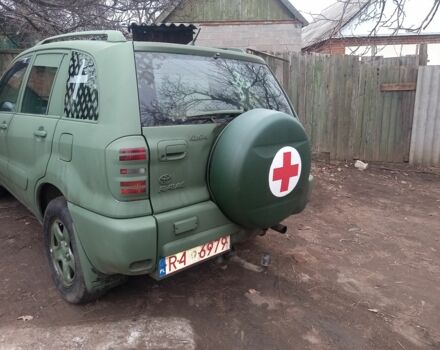 Зеленый Тойота РАВ 4, объемом двигателя 2 л и пробегом 230 тыс. км за 4528 $, фото 3 на Automoto.ua