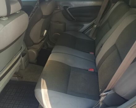 Зеленый Тойота РАВ 4, объемом двигателя 2 л и пробегом 260 тыс. км за 3500 $, фото 3 на Automoto.ua