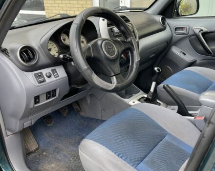 Зеленый Тойота РАВ 4, объемом двигателя 2 л и пробегом 350 тыс. км за 3900 $, фото 7 на Automoto.ua