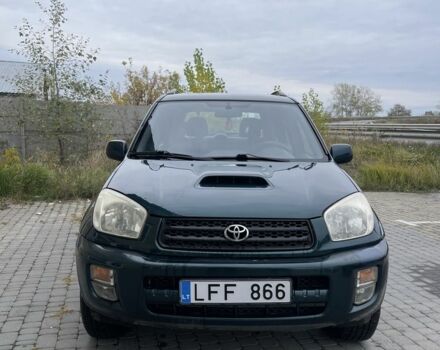 Зеленый Тойота РАВ 4, объемом двигателя 2 л и пробегом 350 тыс. км за 3900 $, фото 1 на Automoto.ua