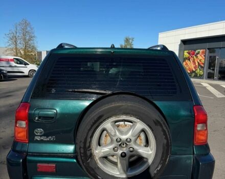 Зеленый Тойота РАВ 4, объемом двигателя 2.2 л и пробегом 280 тыс. км за 3843 $, фото 4 на Automoto.ua