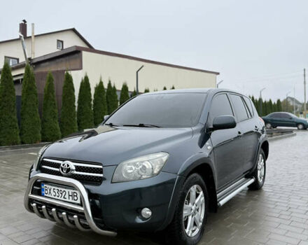 Зеленый Тойота РАВ 4, объемом двигателя 2.23 л и пробегом 210 тыс. км за 8500 $, фото 1 на Automoto.ua