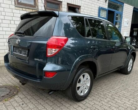 Зелений Тойота РАВ 4, об'ємом двигуна 2.2 л та пробігом 250 тис. км за 2430 $, фото 5 на Automoto.ua