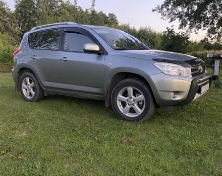 Зеленый Тойота РАВ 4, объемом двигателя 2 л и пробегом 186 тыс. км за 9200 $, фото 1 на Automoto.ua