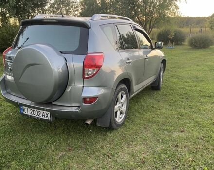 Зеленый Тойота РАВ 4, объемом двигателя 2 л и пробегом 186 тыс. км за 9200 $, фото 3 на Automoto.ua