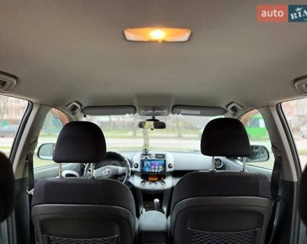 Зеленый Тойота РАВ 4, объемом двигателя 2 л и пробегом 263 тыс. км за 8800 $, фото 15 на Automoto.ua