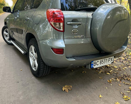 Зелений Тойота РАВ 4, об'ємом двигуна 2 л та пробігом 304 тис. км за 8300 $, фото 14 на Automoto.ua