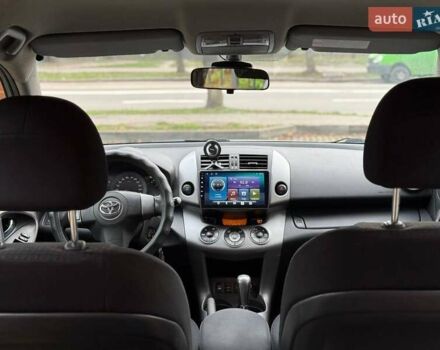 Зеленый Тойота РАВ 4, объемом двигателя 2 л и пробегом 263 тыс. км за 8800 $, фото 21 на Automoto.ua