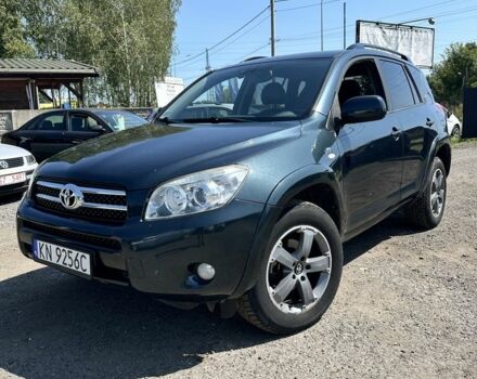Зеленый Тойота РАВ 4, объемом двигателя 2.2 л и пробегом 272 тыс. км за 3900 $, фото 2 на Automoto.ua