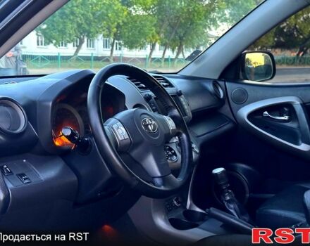 Зелений Тойота РАВ 4, об'ємом двигуна 2.2 л та пробігом 184 тис. км за 9300 $, фото 5 на Automoto.ua