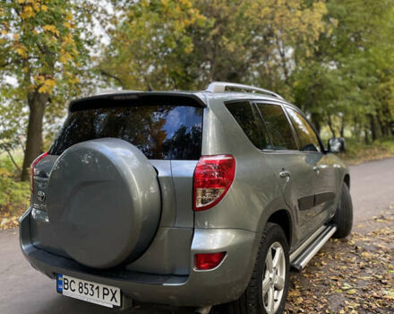 Зелений Тойота РАВ 4, об'ємом двигуна 2 л та пробігом 304 тис. км за 8300 $, фото 13 на Automoto.ua