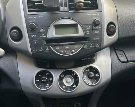 Зеленый Тойота РАВ 4, объемом двигателя 2 л и пробегом 307 тыс. км за 8500 $, фото 11 на Automoto.ua