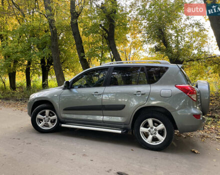 Зелений Тойота РАВ 4, об'ємом двигуна 2 л та пробігом 304 тис. км за 8300 $, фото 11 на Automoto.ua