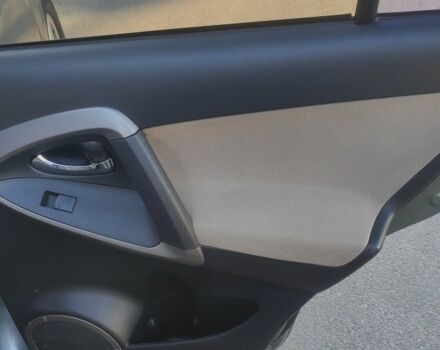 Зеленый Тойота РАВ 4, объемом двигателя 2 л и пробегом 273 тыс. км за 8700 $, фото 7 на Automoto.ua