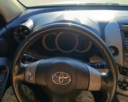 Зеленый Тойота РАВ 4, объемом двигателя 2.23 л и пробегом 225 тыс. км за 9200 $, фото 1 на Automoto.ua