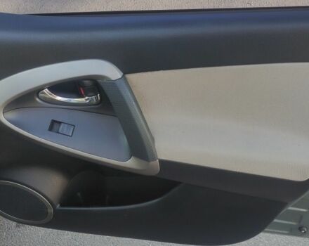 Зеленый Тойота РАВ 4, объемом двигателя 2 л и пробегом 273 тыс. км за 8700 $, фото 9 на Automoto.ua