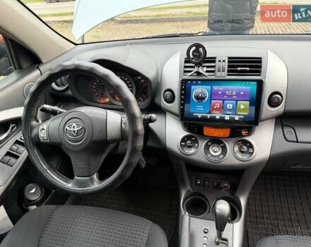 Зеленый Тойота РАВ 4, объемом двигателя 2 л и пробегом 263 тыс. км за 8800 $, фото 22 на Automoto.ua