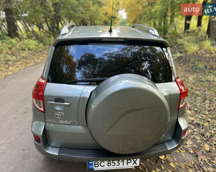 Зеленый Тойота РАВ 4, объемом двигателя 2 л и пробегом 307 тыс. км за 8500 $, фото 6 на Automoto.ua