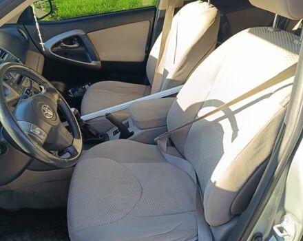 Зеленый Тойота РАВ 4, объемом двигателя 2.23 л и пробегом 225 тыс. км за 9200 $, фото 2 на Automoto.ua