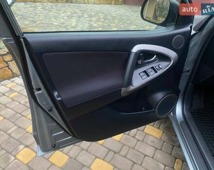 Зелений Тойота РАВ 4, об'ємом двигуна 2 л та пробігом 179 тис. км за 9750 $, фото 42 на Automoto.ua