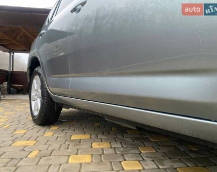 Зелений Тойота РАВ 4, об'ємом двигуна 2 л та пробігом 179 тис. км за 9750 $, фото 31 на Automoto.ua