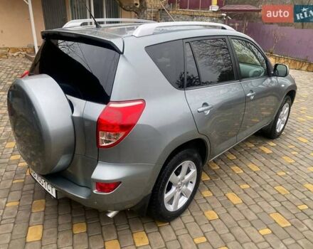 Зелений Тойота РАВ 4, об'ємом двигуна 2 л та пробігом 179 тис. км за 9750 $, фото 2 на Automoto.ua