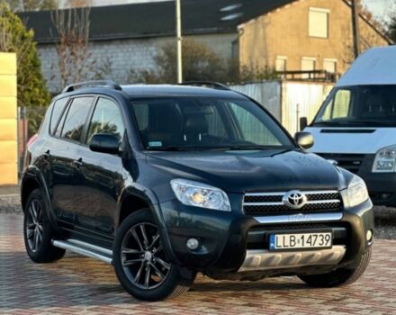 Зеленый Тойота РАВ 4, объемом двигателя 2.2 л и пробегом 208 тыс. км за 1750 $, фото 1 на Automoto.ua