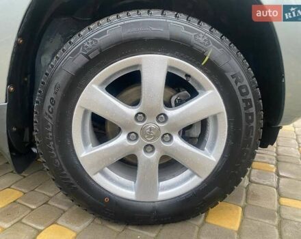 Зелений Тойота РАВ 4, об'ємом двигуна 2 л та пробігом 179 тис. км за 9750 $, фото 25 на Automoto.ua