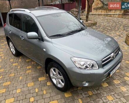 Зелений Тойота РАВ 4, об'ємом двигуна 2 л та пробігом 179 тис. км за 9750 $, фото 4 на Automoto.ua