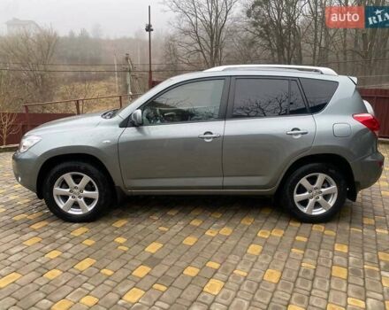 Зелений Тойота РАВ 4, об'ємом двигуна 2 л та пробігом 179 тис. км за 9750 $, фото 17 на Automoto.ua