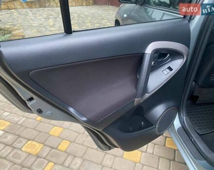 Зелений Тойота РАВ 4, об'ємом двигуна 2 л та пробігом 179 тис. км за 9750 $, фото 40 на Automoto.ua