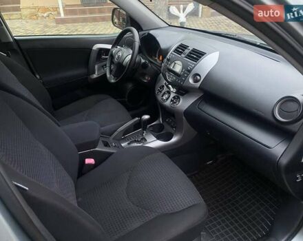 Зелений Тойота РАВ 4, об'ємом двигуна 2 л та пробігом 179 тис. км за 9750 $, фото 26 на Automoto.ua