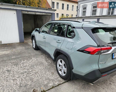 Зелений Тойота РАВ 4, об'ємом двигуна 2.49 л та пробігом 72 тис. км за 31500 $, фото 2 на Automoto.ua