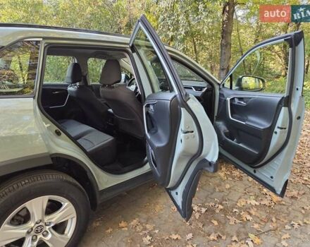 Зелений Тойота РАВ 4, об'ємом двигуна 2 л та пробігом 77 тис. км за 27500 $, фото 52 на Automoto.ua