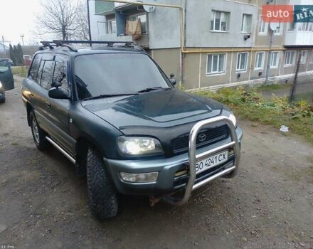 Зеленый Тойота РАВ 4, объемом двигателя 2 л и пробегом 325 тыс. км за 4300 $, фото 1 на Automoto.ua