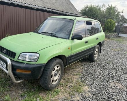 Зеленый Тойота РАВ 4, объемом двигателя 2 л и пробегом 370 тыс. км за 4000 $, фото 1 на Automoto.ua