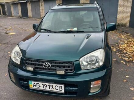 Тойота РАВ 4 2001 у Вінниці на Automoto.ua Зелений Тойота РАВ 4, об'ємом двигуна 2 л та пробігом 219 тис. км за 6800 $, фото 1 на Automoto.ua