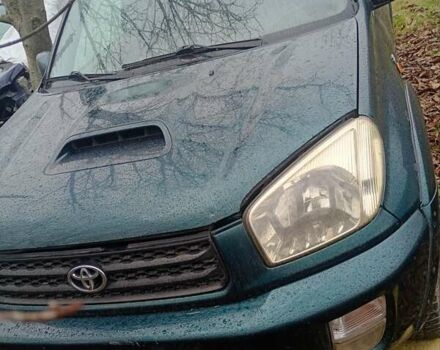 Зеленый Тойота РАВ 4, объемом двигателя 2.2 л и пробегом 550 тыс. км за 2000 $, фото 1 на Automoto.ua