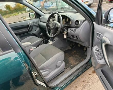 Зеленый Тойота РАВ 4, объемом двигателя 2 л и пробегом 145 тыс. км за 3000 $, фото 1 на Automoto.ua