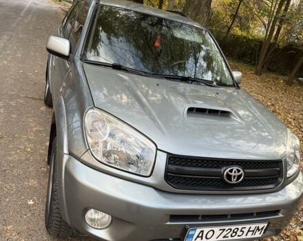 Зелений Тойота РАВ 4, об'ємом двигуна 2 л та пробігом 390 тис. км за 5800 $, фото 1 на Automoto.ua