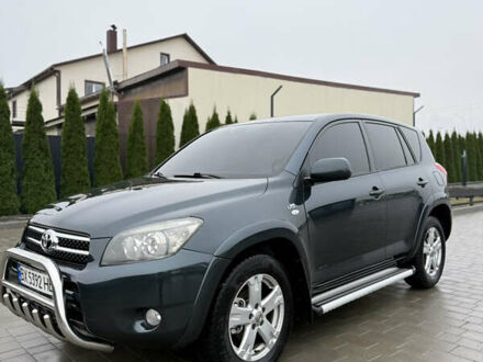 Зеленый Тойота РАВ 4, объемом двигателя 2.23 л и пробегом 210 тыс. км за 8500 $, фото 1 на Automoto.ua