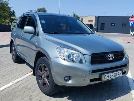 Зеленый Тойота РАВ 4, объемом двигателя 2 л и пробегом 197 тыс. км за 8999 $, фото 1 на Automoto.ua