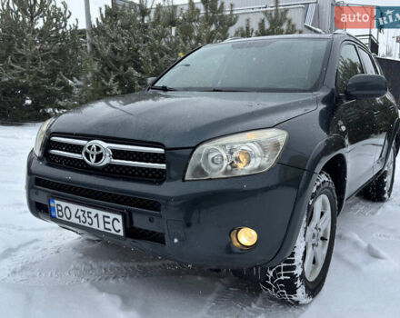 Зеленый Тойота РАВ 4, объемом двигателя 2.2 л и пробегом 291 тыс. км за 7900 $, фото 1 на Automoto.ua