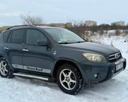 Зеленый Тойота РАВ 4, объемом двигателя 2.2 л и пробегом 240 тыс. км за 3900 $, фото 1 на Automoto.ua