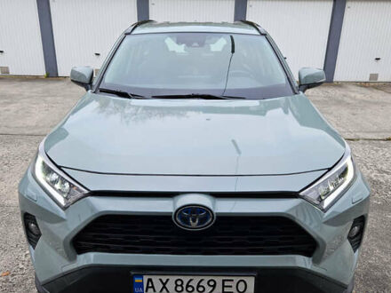 Зелений Тойота РАВ 4, об'ємом двигуна 2.49 л та пробігом 72 тис. км за 31500 $, фото 1 на Automoto.ua